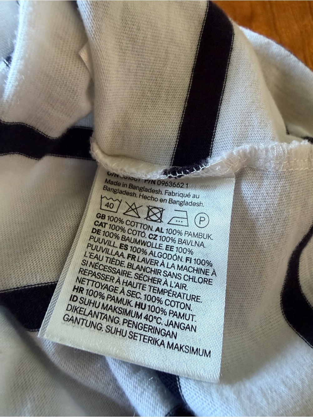 H&M women’s white and navy blue striped shirt size XXL like new condition soft - Picture 6 of 6